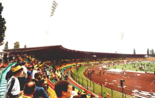 Friedrich-Ludwig-Jahn-Stadion - Gegentrib&uuml;ne