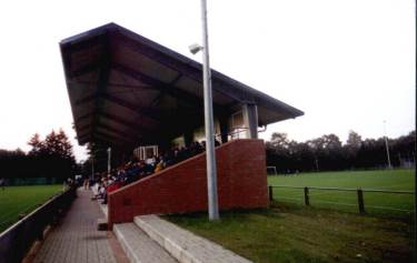 Sportpark am Biener Busch - Trib&uuml;ne seitlich