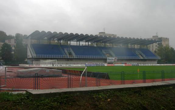 Mestsk&yacute; futbalov&yacute; tadi&oacute;n - Haupttrib&uuml;ne