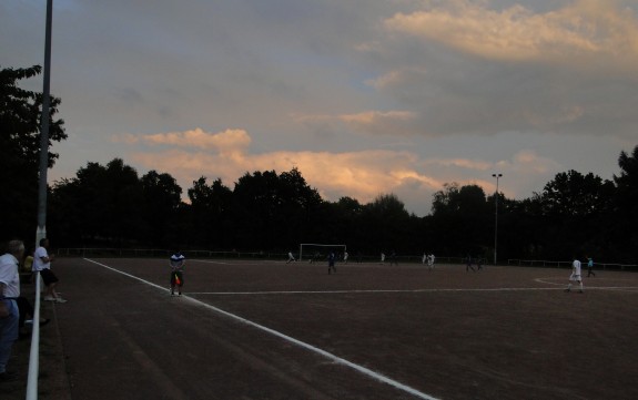 Sportplatz Oberst&uuml;ter