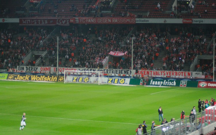 M&uuml;ngersdorfer Stadion