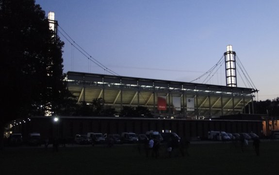 M&uuml;ngersdorfer Stadion
