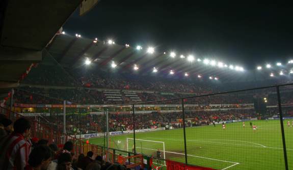 Stade Maurice Dufrasne  - Haupttrib&uuml;ne