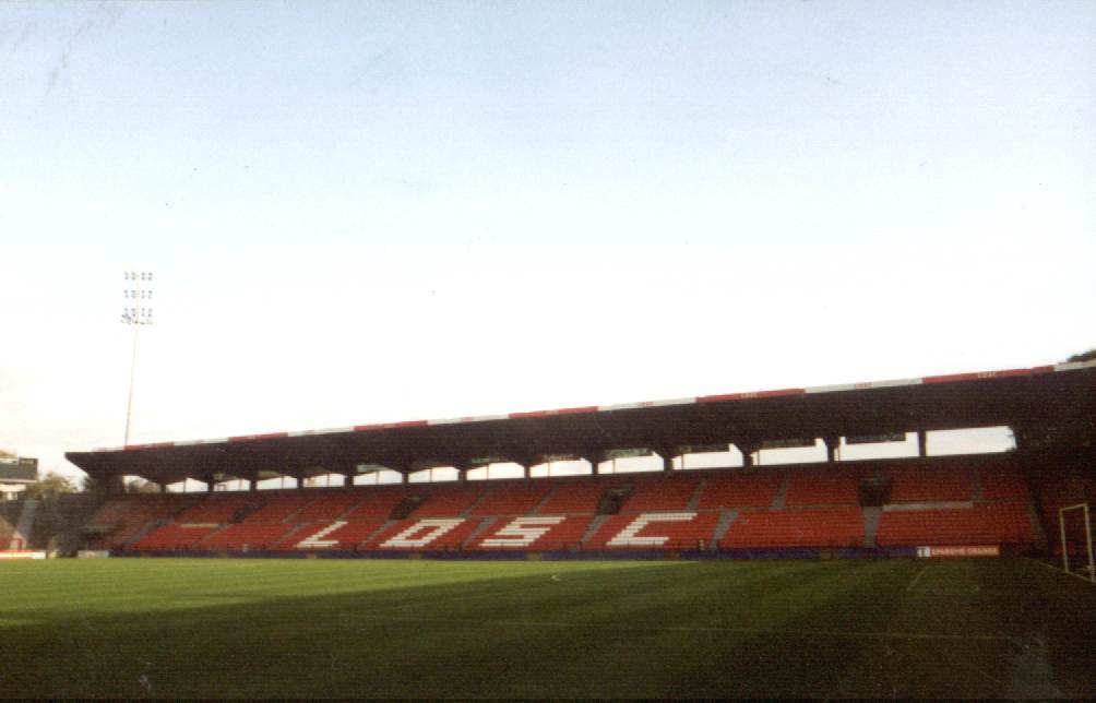 Stade Grimonprez Jooris - Gegentrib&uuml;ne