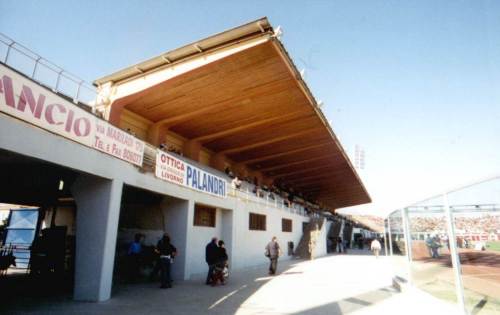 Stadio Armadio Picchi - Innenansicht Trib&uuml;ne