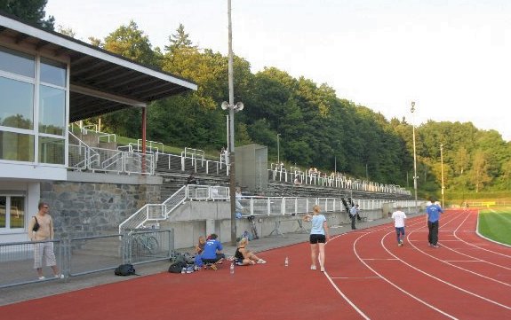 Huckenohl-Stadion - Trib&uuml;ne