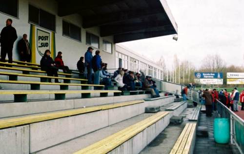 Sportpark Post/S&uuml;d Kaulbachstr. - Auf der Trib&uuml;ne
