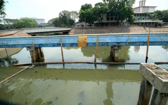Jakarta - Ciliwung Flu�
