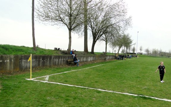 Rasenplatz M�ntz