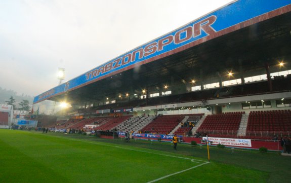 H&uuml;seyin Avni Aker Stadyumu