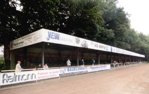  Waldstadion - Sitztrib&uuml;ne