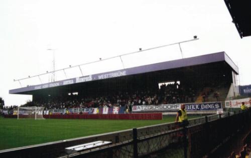 Franz-Horr-Stadion - Westtrib&uuml;ne
